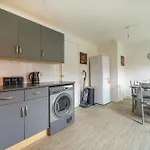H27 - Grandiose & Hospitable Leeds (West Yorkshire)