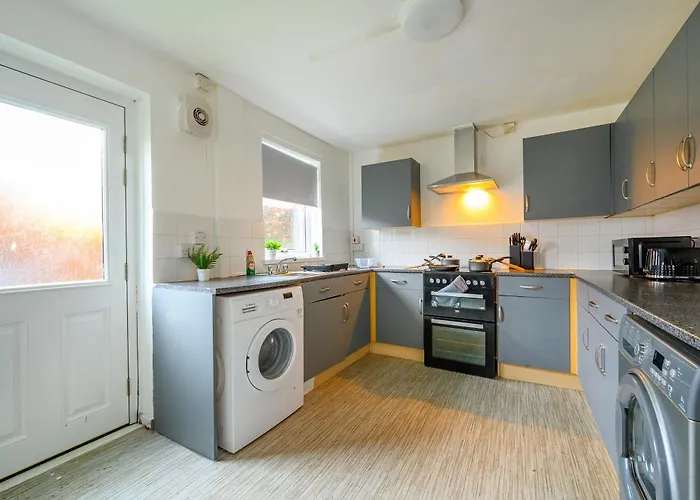 Будинок відпочинку H27 - Grandiose & Hospitable