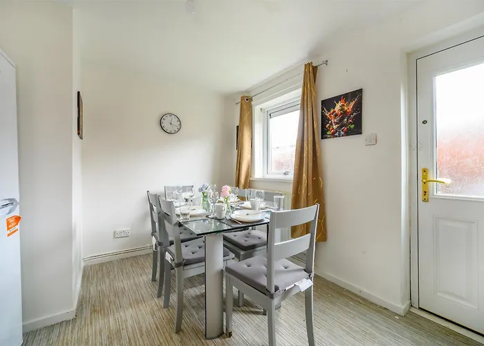 H27 - Grandiose & Hospitable *