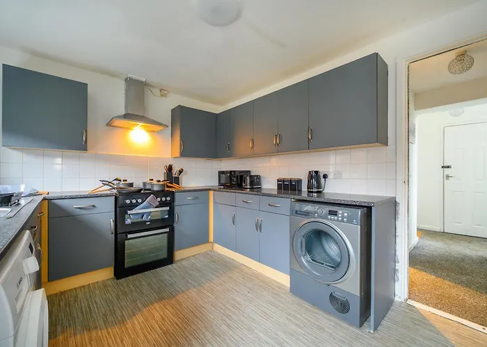 H27 - Grandiose & Hospitable Будинок відпочинку