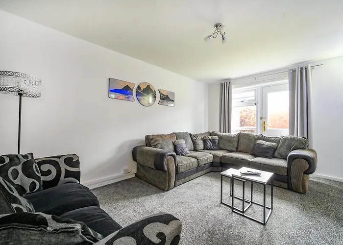 H27 - Grandiose & Hospitable Будинок відпочинку *